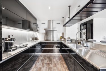 COLOGNY - MAGNIFIQUE APPARTEMENT 6 PIÈCES