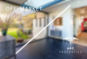 VESSY - CHARMANTE MAISON D'ARCHITECTE AVEC PISCINE