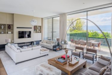 ANIÈRES - VILLA CONTEMPORAINE AVEC ACCÈS PRIVÉ AU LAC