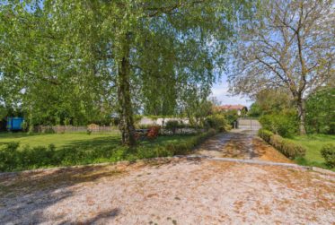 JUSSY - MAGNIFIQUE FERME DANS UN CADRE BUCOLIQUE