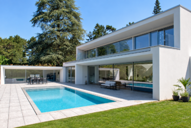 CHÊNE-BOUGERIES - MAGNIFIQUE VILLA CONTEMPORAINE