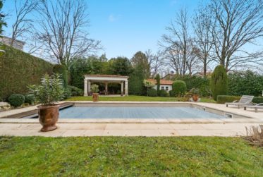 HERMANCE - MAGNIFIQUE MAISON VILLAGEOISE AVEC PISCINE