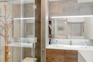 CAROUGE - APPARTEMENT 4 PIÈCES ENTIÈREMENT RÉNOVÉ