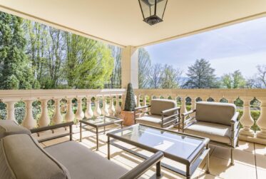 VANDOEUVRES - LUXUEUX APPARTEMENT 7 PIÈCES