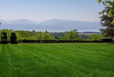 BUSSY-CHARDONNEY - DEMEURE D'EXCEPTION AVEC VUE SUR LE LAC LÉMAN