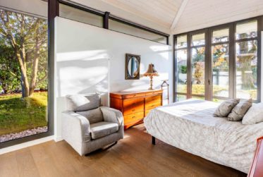 VESSY - CHARMANTE MAISON D'ARCHITECTE AVEC PISCINE