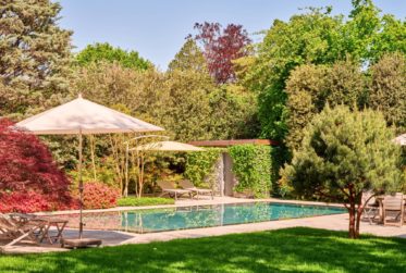 CHÊNE-BOUGERIES - VILLA INDIVIDUELLE ENTIÈREMENT RÉNOVÉE AVEC PISCINE