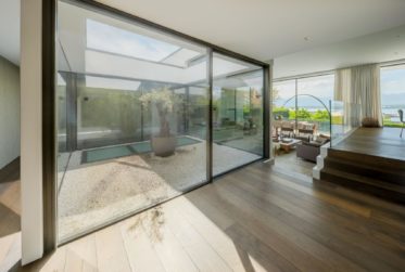 ANIÈRES - VILLA CONTEMPORAINE AVEC ACCÈS PRIVÉ AU LAC