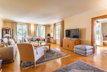 VANDOEUVRES - LUXUEUX APPARTEMENT 7 PIÈCES